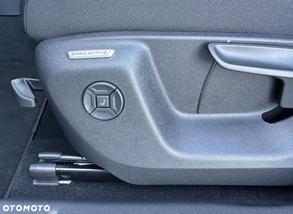 Volkswagen Tiguan - 13