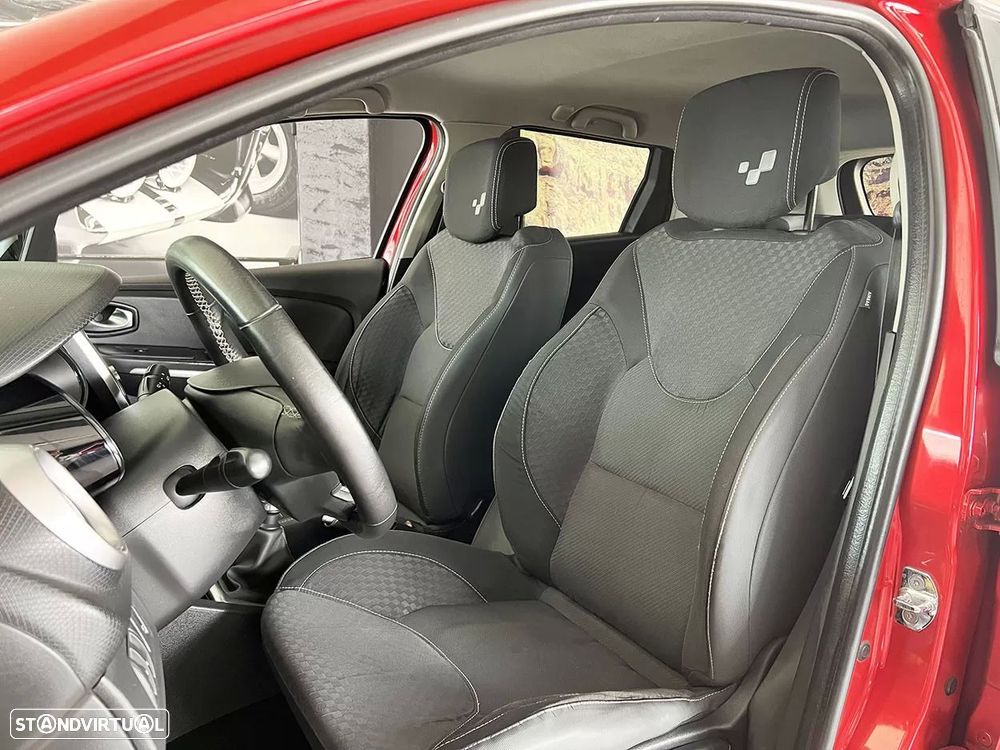 Renault Clio Sport Tourer 1.5 dCi GT Line - 6