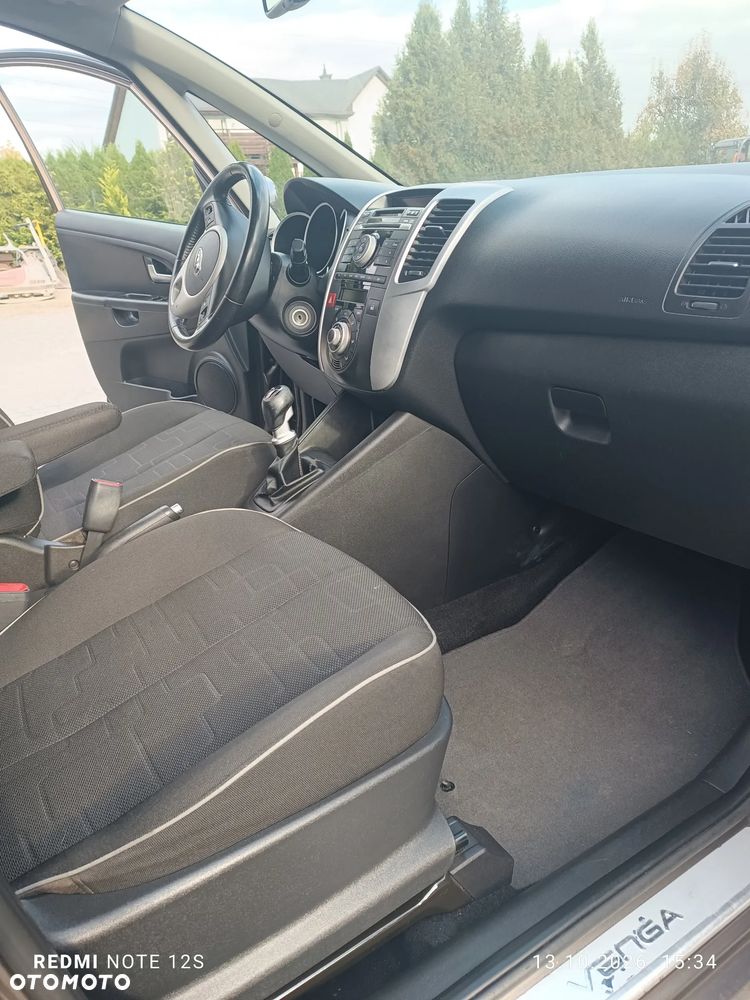 Kia Venga 2014 photo 5