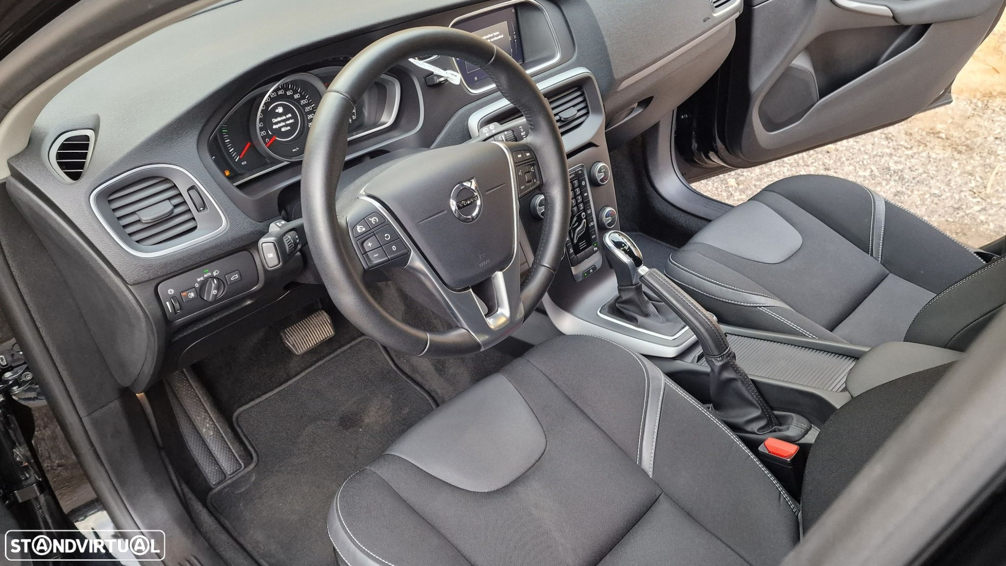 Volvo V40 1.5 T3 Sport Edition Geartronic - 16
