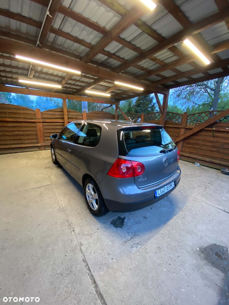 Volkswagen Golf 1.4 TSI Comfortline DSG - 3