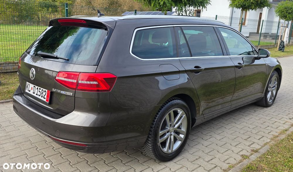 Volkswagen Passat 2.0 TDI (BlueMotion Technology) DSG Highline - 11