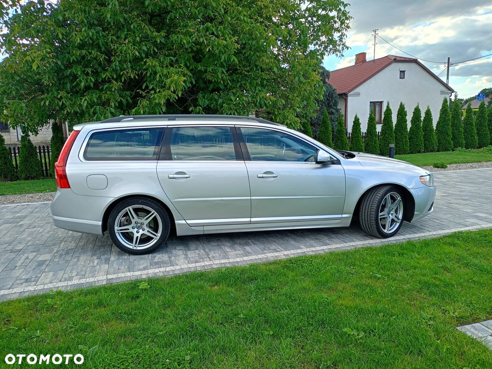 Volvo V70 D3 Momentum - 11
