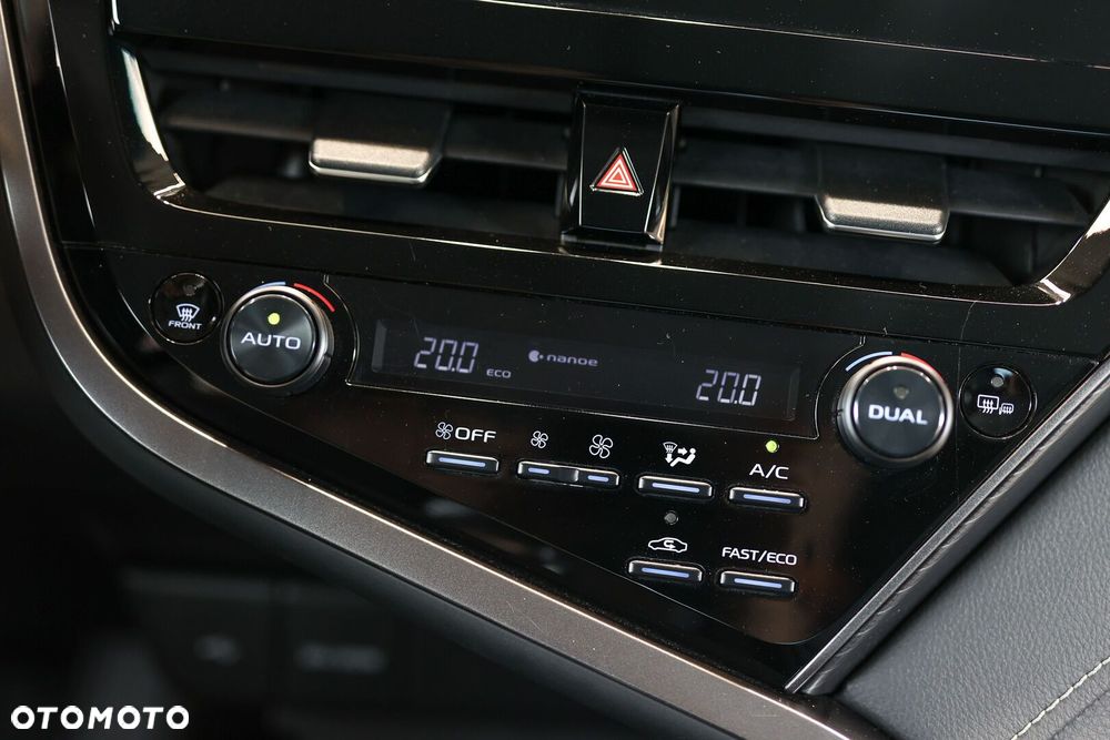 Toyota Camry 2.5 Hybrid Prestige CVT - 36