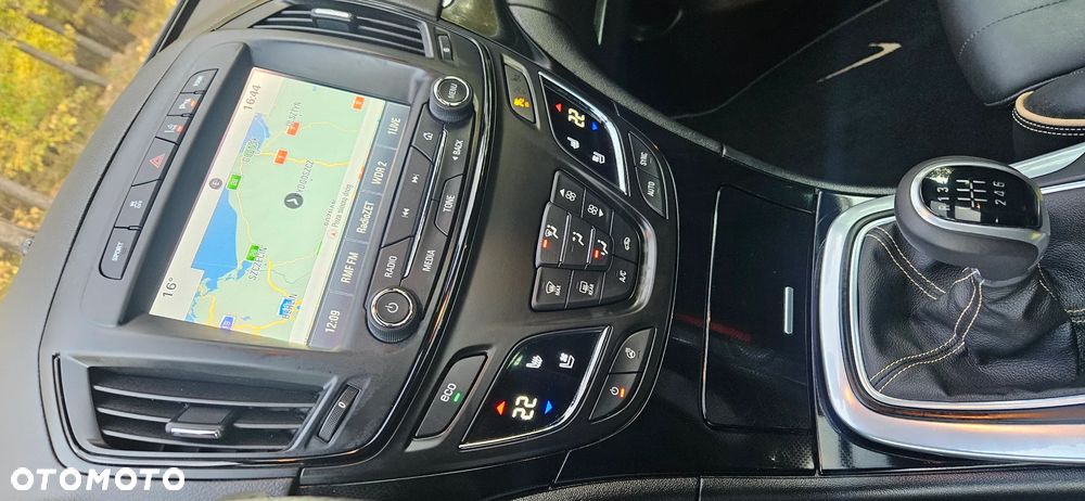 Opel Insignia - 30