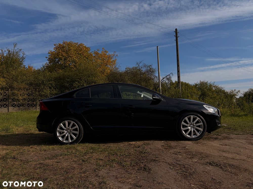 Volvo S60 2011 photo 4