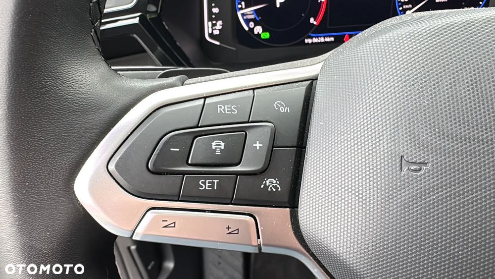 Volkswagen Touran 1.5 TSI EVO Highline DSG - 21