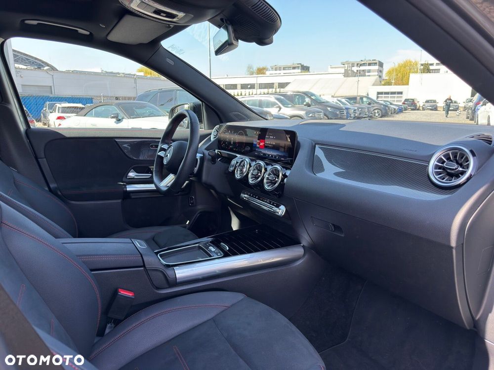 Mercedes-Benz GLA 200 d AMG Line - 29