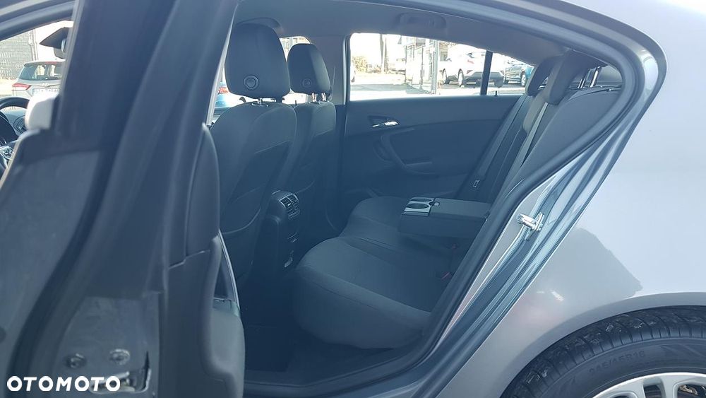 Opel Insignia 2.0 CDTI Enjoy S&S - 24
