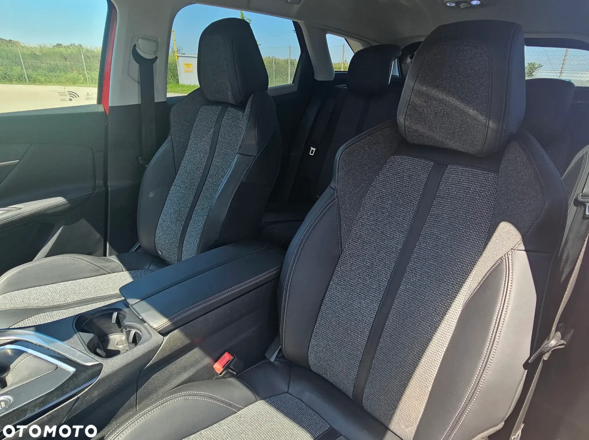 Peugeot 3008 1.2 PureTech Allure S&S - 14