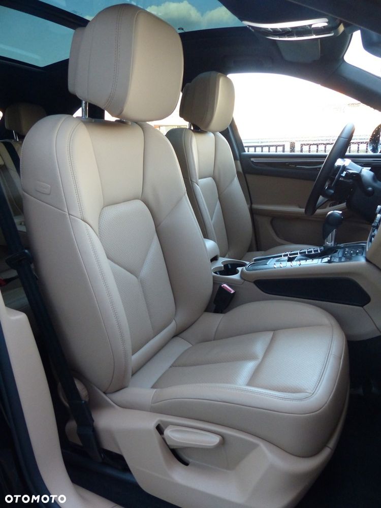 Porsche Macan - 18