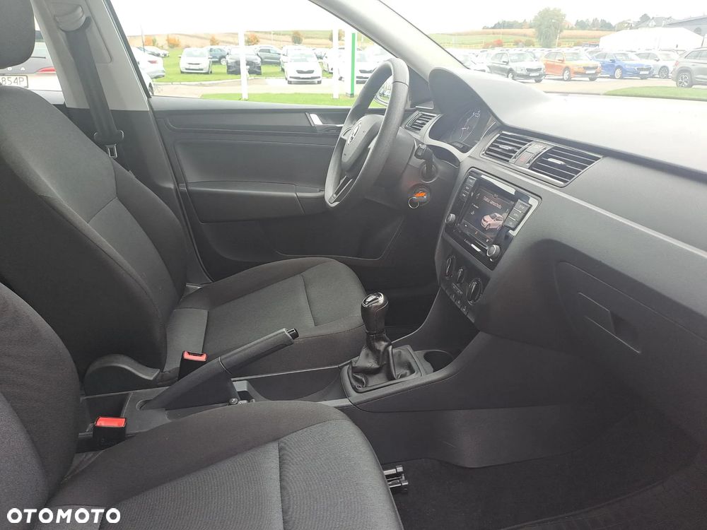 Skoda RAPID 1.0 TSI Active - 10