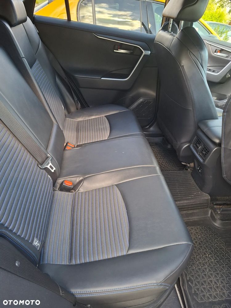 Toyota RAV4 - 13