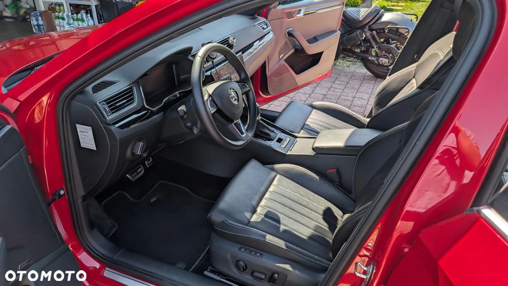 Skoda Superb 2.0 TSI 4x4 L&K DSG - 19