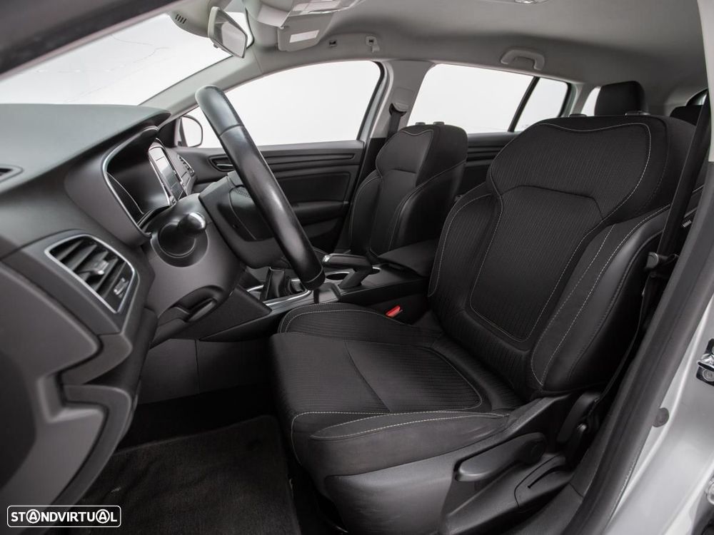 Renault Mégane Sport Tourer - 8