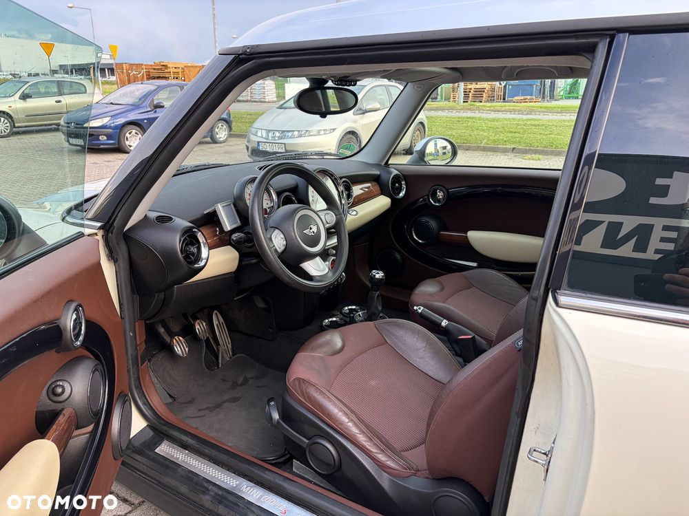MINI Clubman - 16