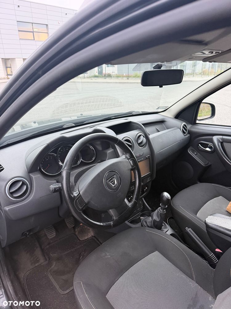 Dacia Duster 1.2 TCe Laureate S&S EU6 - 15