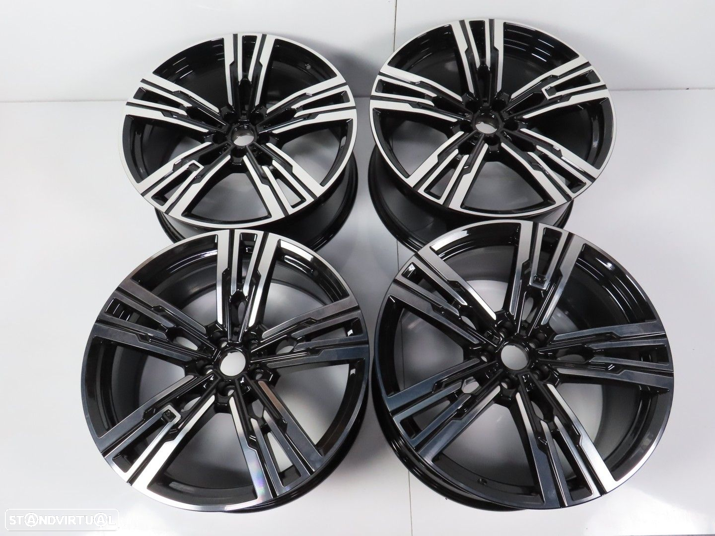 Conjunto Jantes M 21 Modelo 908 Usado / Original BMW 7 (G70) 36115A19DF0 / 5A19D... - 5
