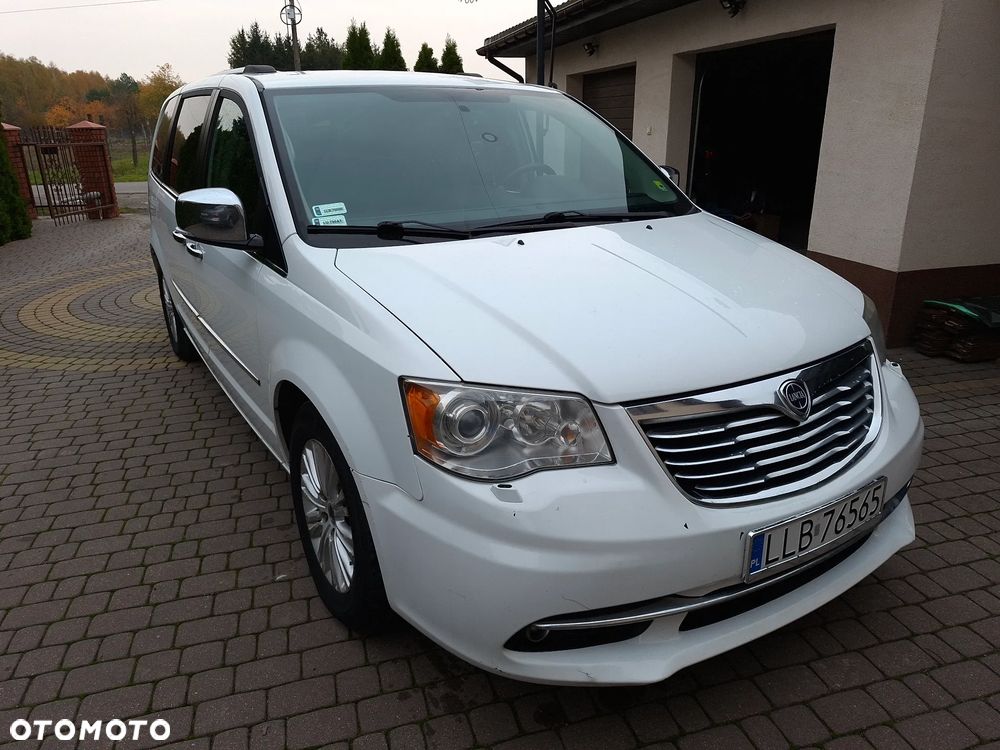 Lancia Voyager