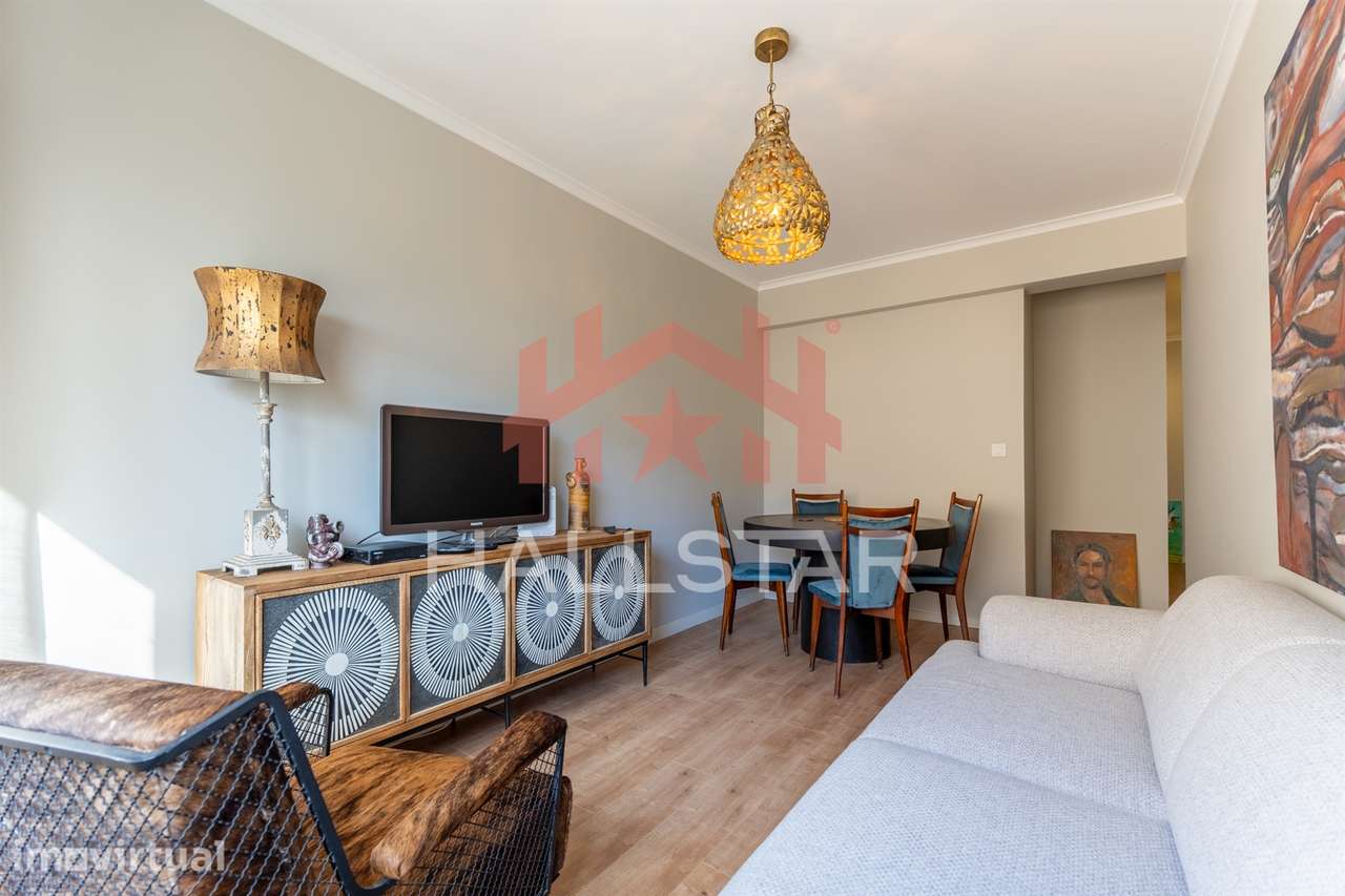 Apartamento T2 / Totalmente Remodelado / São Martinho do Porto - Grande imagem: 3/27