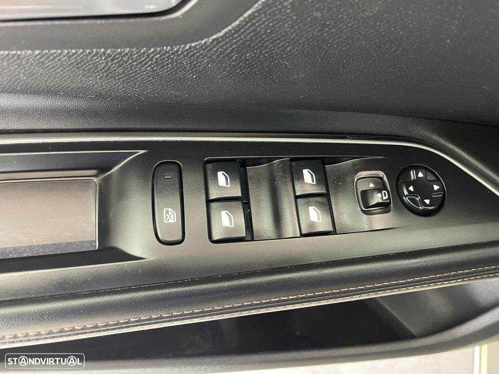 Peugeot 5008 1.6 BlueHDi GT Line EAT6 - 17