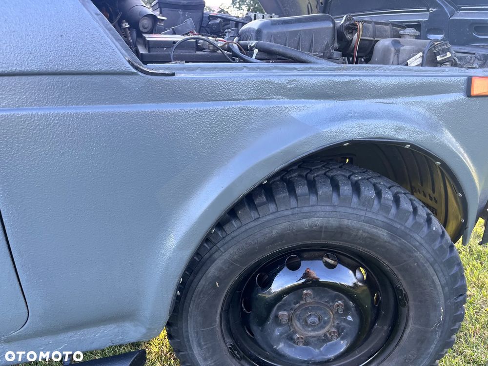 Lada Niva - 23