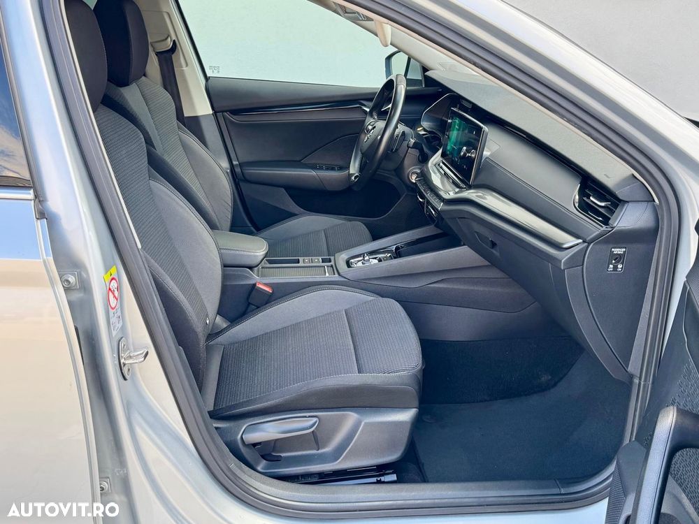 Skoda Octavia 2.0 TDI DSG Premium Edition - 10