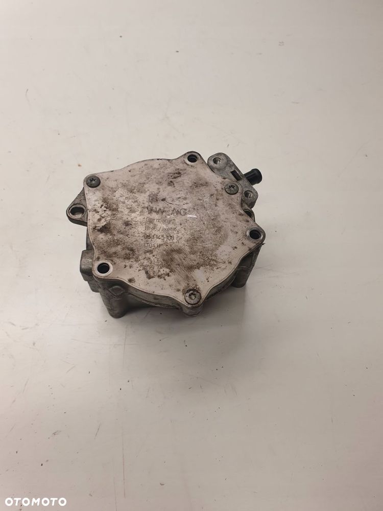 POMPA VACUM AUDI A4 A3 A6 VW 2,0 TFSI 06J145100C - 3