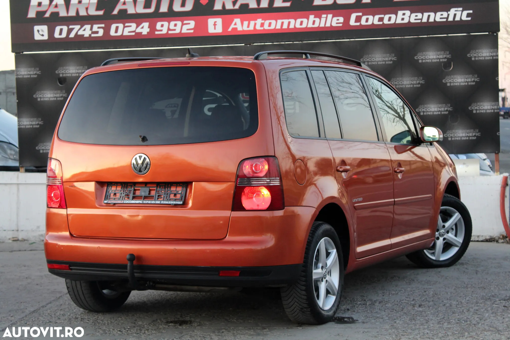 Volkswagen Touran 2.0 TDI DPF DSG United - 5