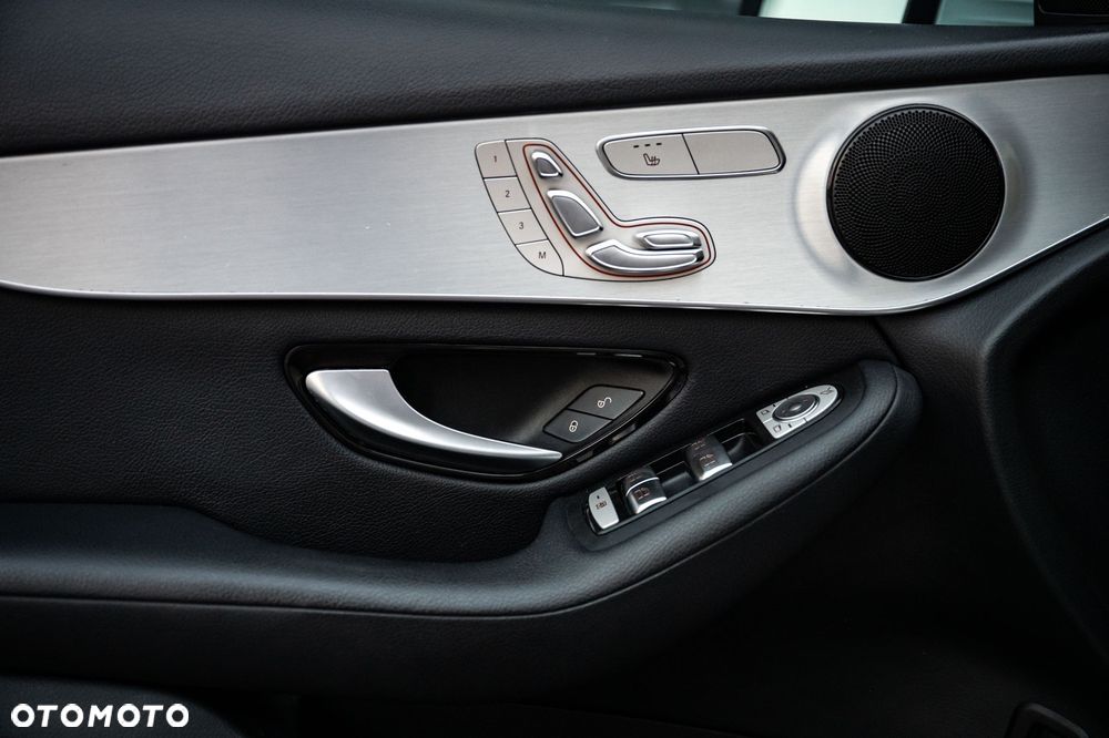 Mercedes-Benz GLC - 11