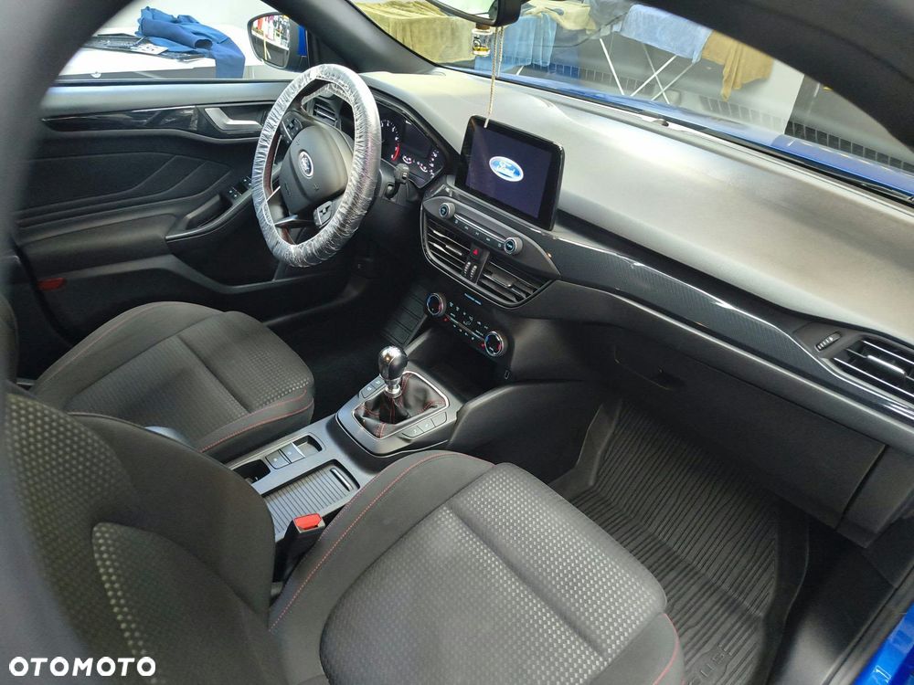 Ford Focus - 12
