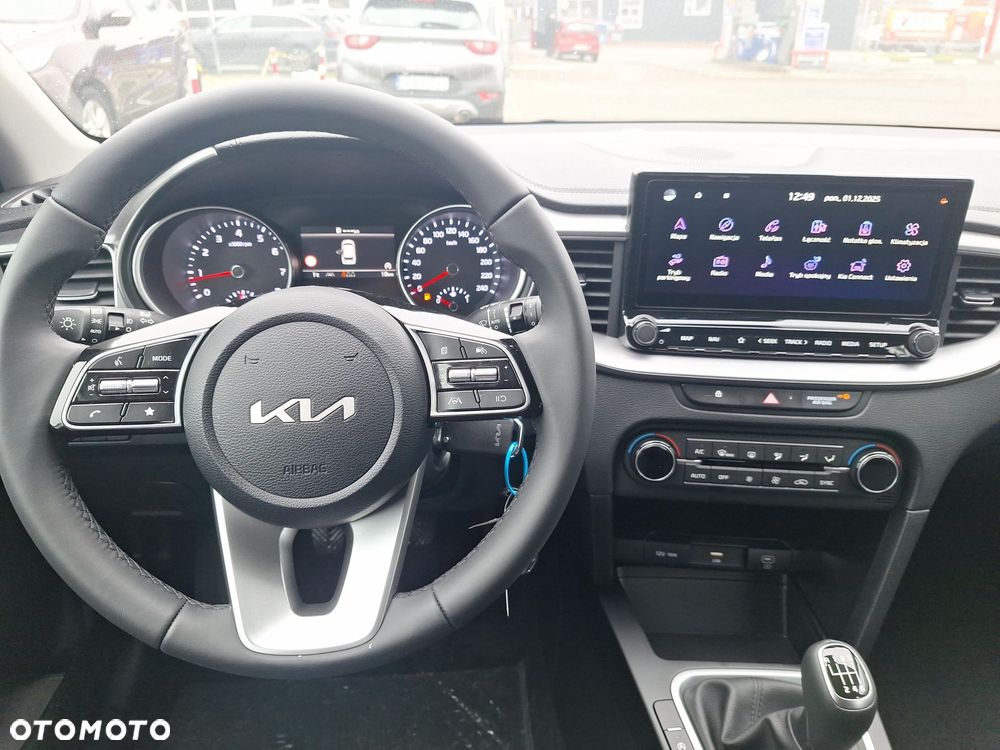 Kia Ceed 1.5 T-GDI M - 13