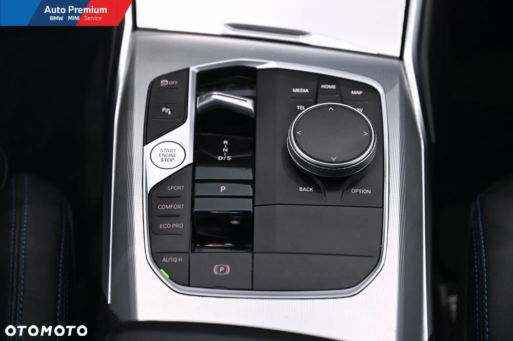 BMW Seria 3 320d xDrive mHEV - 17