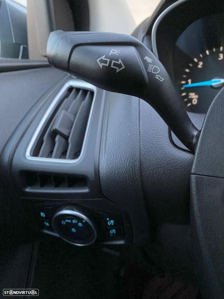Ford Focus SW 1.5 TDCi Titanium - 14