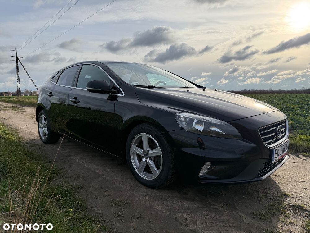 Volvo V40 D4 Drive-E R-Design Momentum - 3
