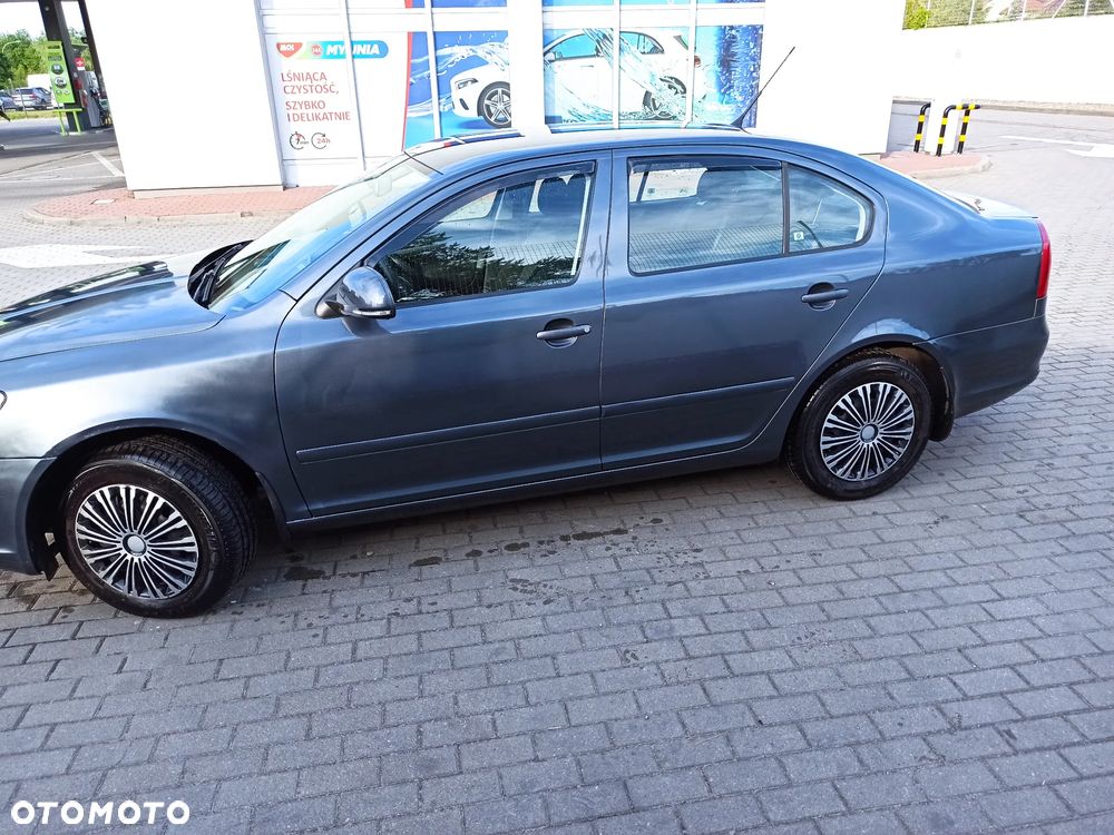 Skoda Octavia 1.6 - 6