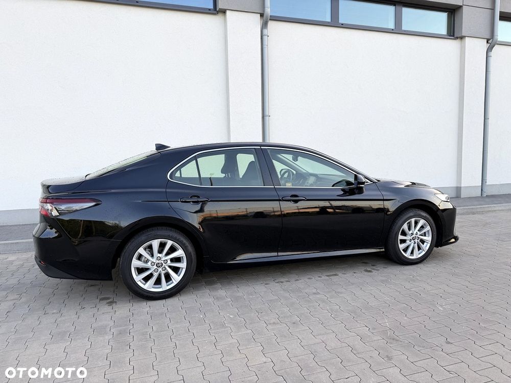 Toyota Camry 2.5 Hybrid Comfort CVT - 22