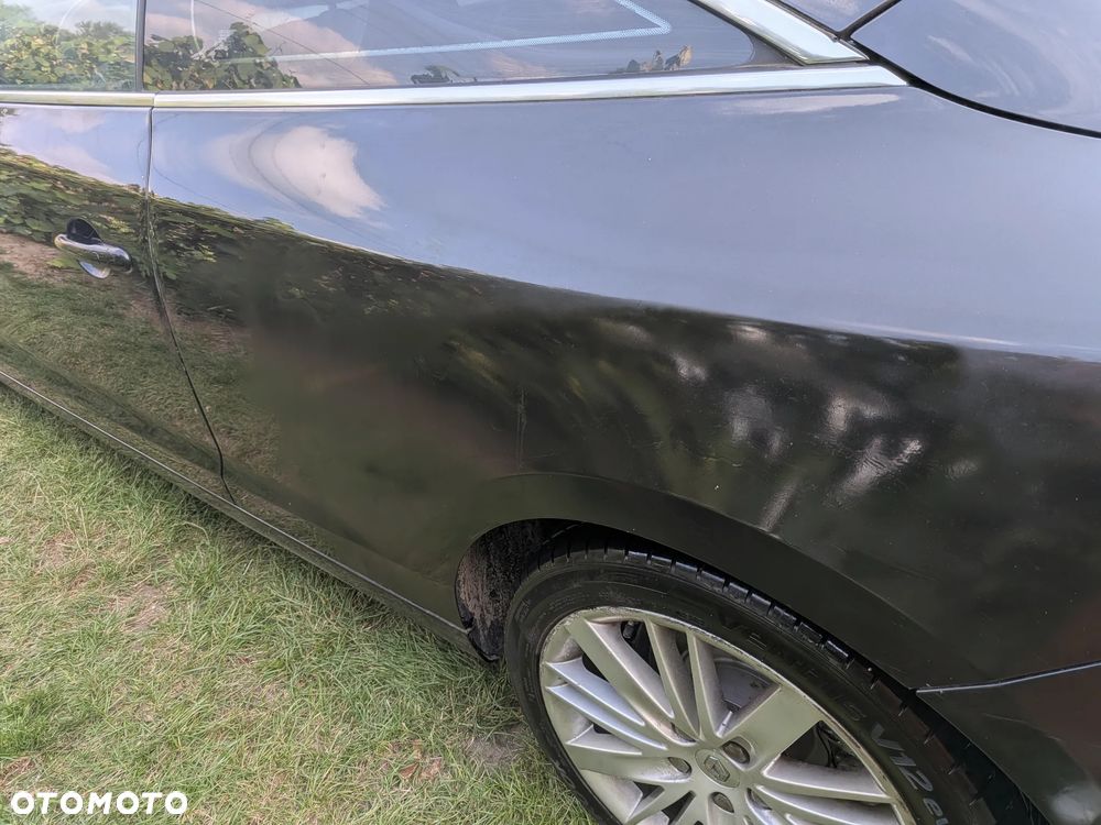 Renault Laguna dCi 180 FAP GT - 22