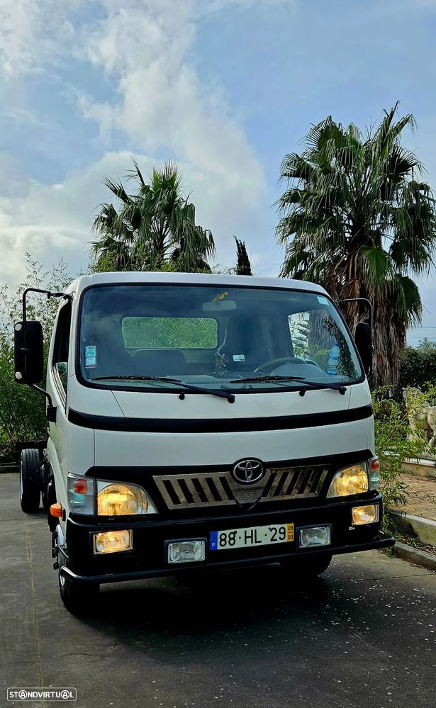 Toyota DYNA - 1