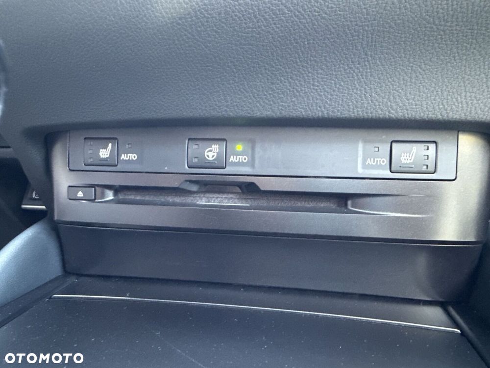 Lexus ES 300h Business Edition - 23