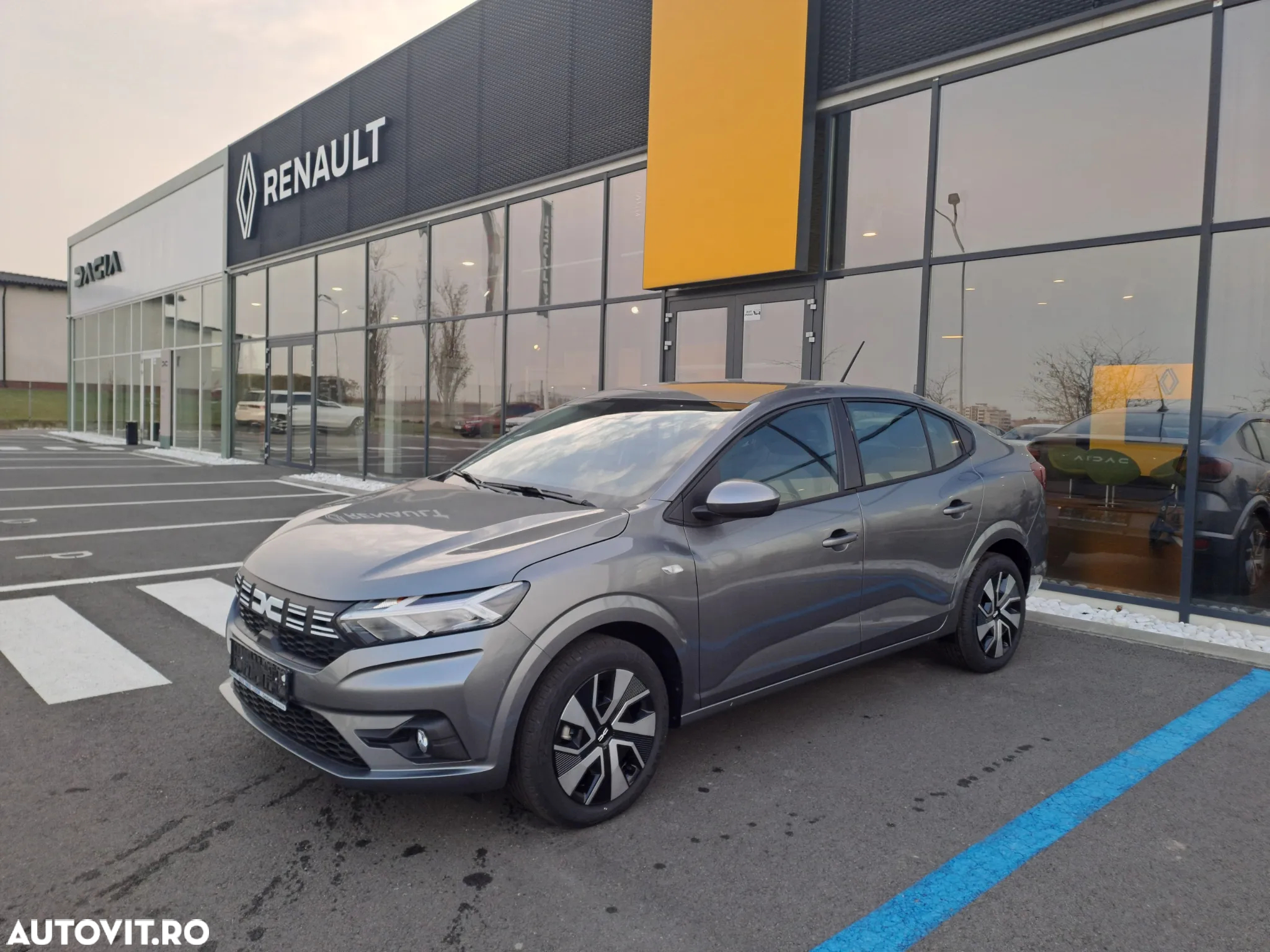 Dacia Logan TCe 90 CVT Expression - 2