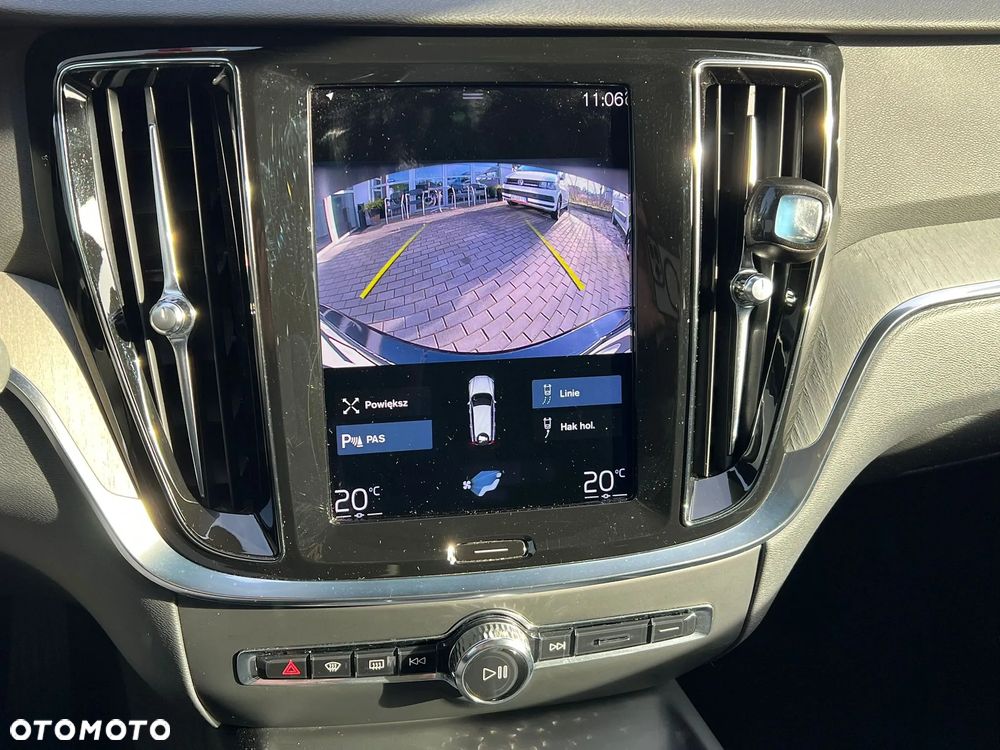 Volvo V60 B3 B DKG Momentum Pro - 11