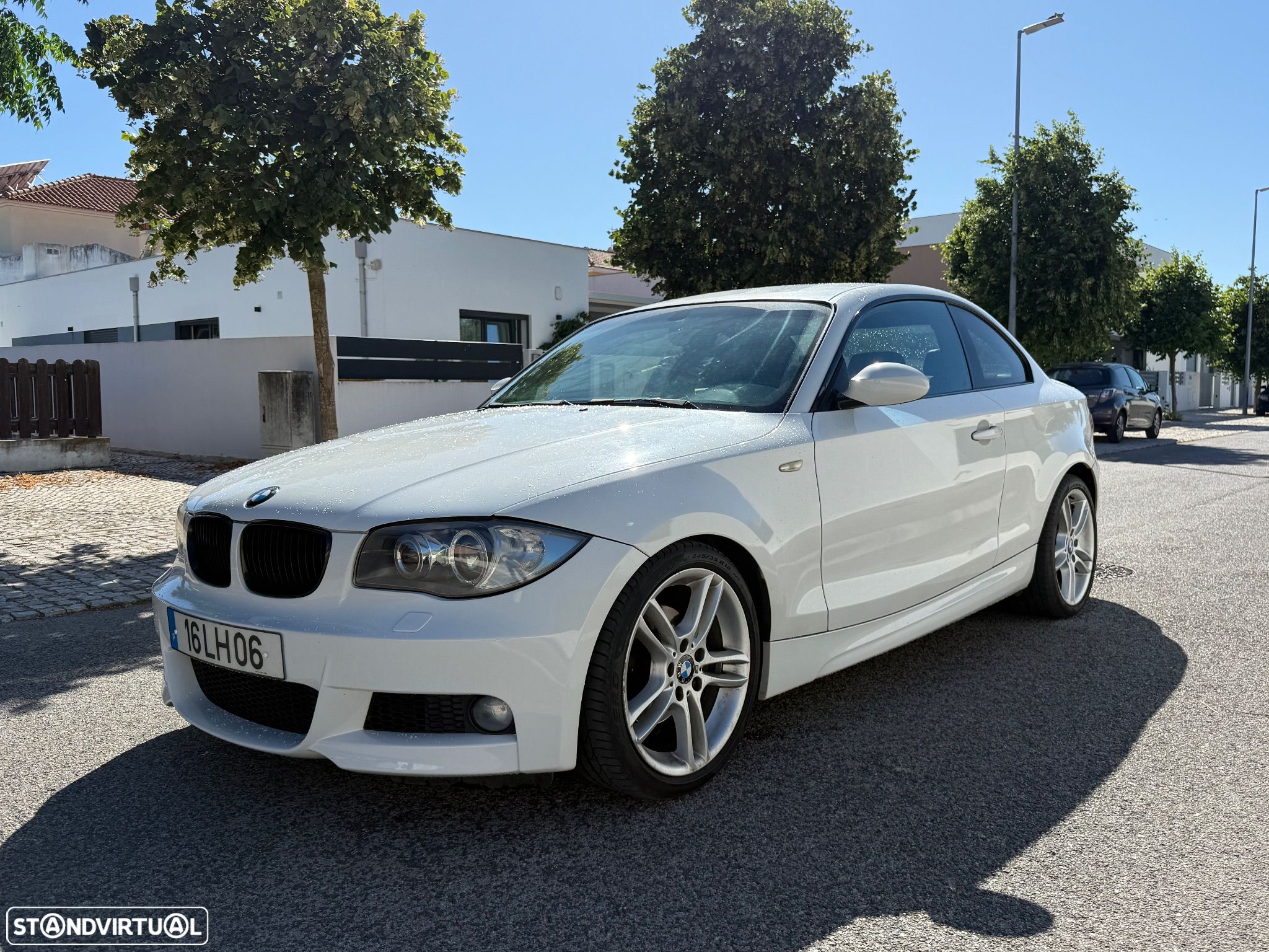 BMW 120 d Coupe Limited Edition Lifestyle c/ M Sport Pack - 1