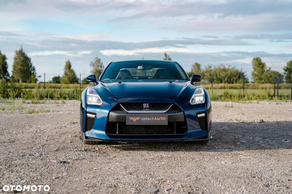 Nissan GT-R - 2