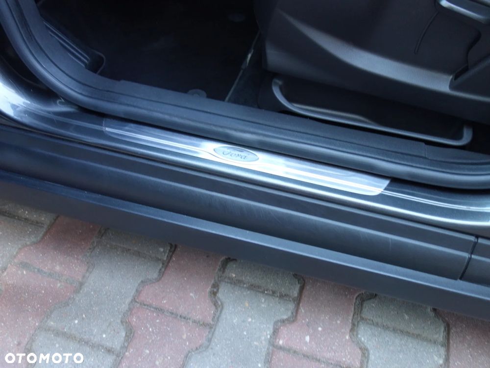 Ford C-MAX 2.0 TDCi Start-Stop-System Titanium - 30