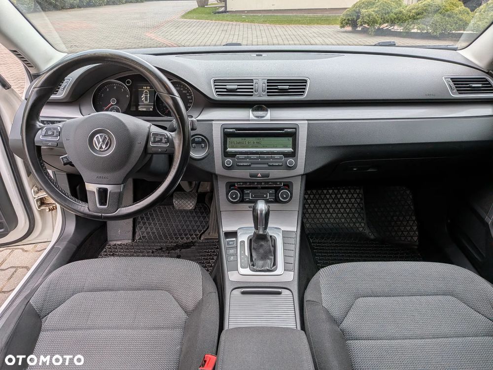 Volkswagen Passat - 9