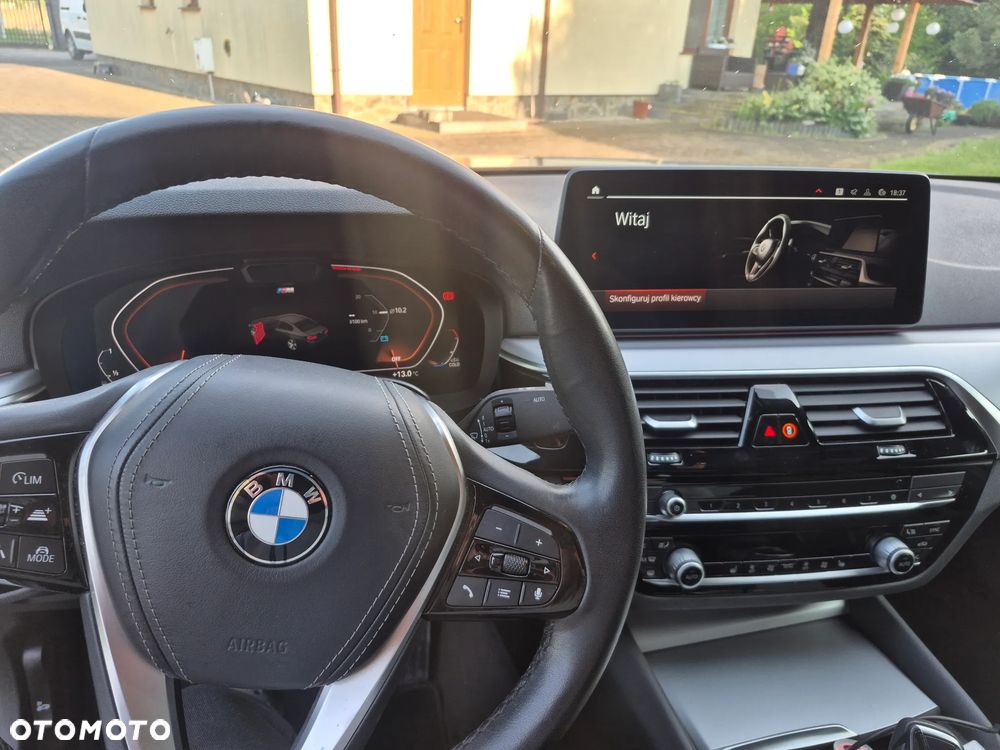 BMW Seria 5 520i Luxury Line sport - 15
