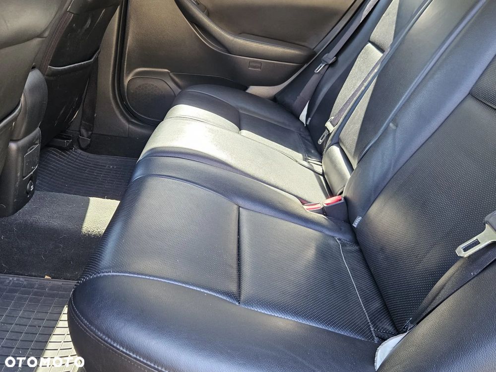 Toyota Avensis 2.2 D-4D Sol Plus 180 Premium - 15
