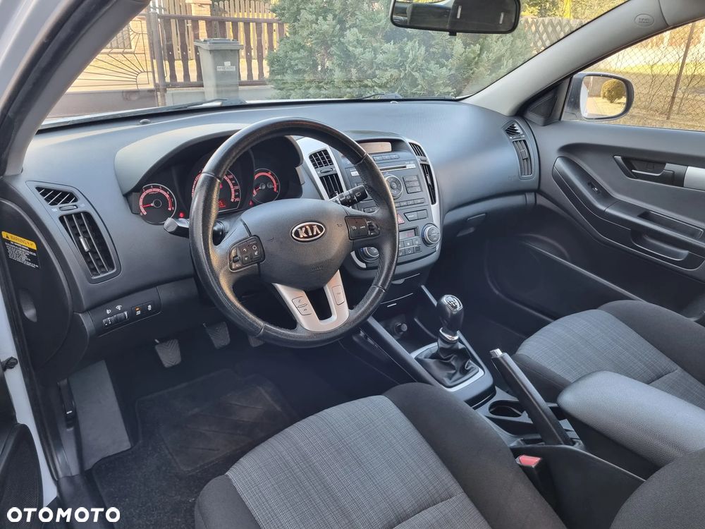 Kia ProCeed 1.4 CVVT Dream-Team Edition - 6