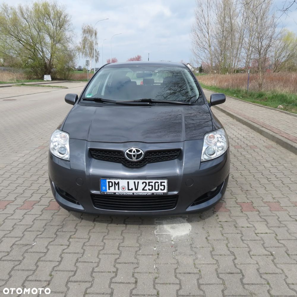Toyota Auris 2.0 D-4D Life+ - 3